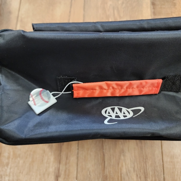 RARE NEW San Francisco Giants SGA 2014 WORLD CHAMPIONS Cooler Lunch Bag MLB - Picture 4 of 9